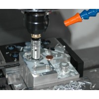 imm cleaning旋轉(zhuǎn)噴嘴 SRN22 非常適合 3D 表面、底切和鉆孔