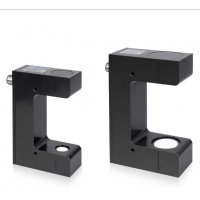 Di-Soric 超聲波傳感器，可進行距離測量和糾偏控制